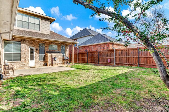 1716 Ivy Lane, Carrollton, TX 75007