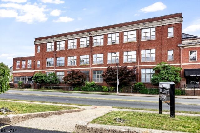 350 Scotland Rd 106, City Of Orange Twp., NJ 07050