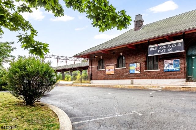 350 Scotland Rd 106, City Of Orange Twp., NJ 07050