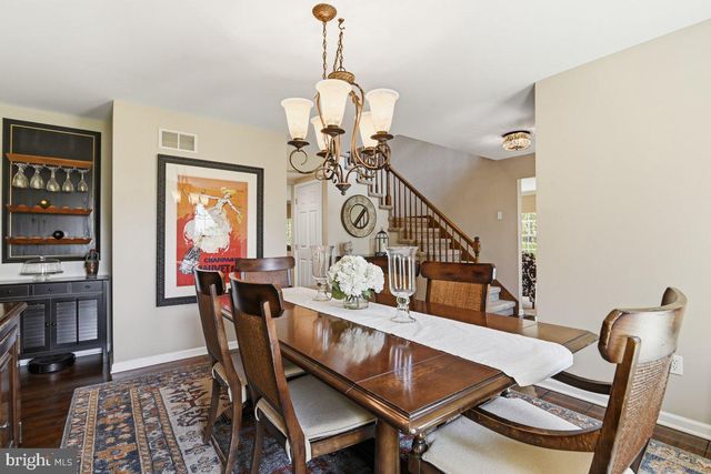 569 DEERFIELD DR, Nazareth, PA 18064