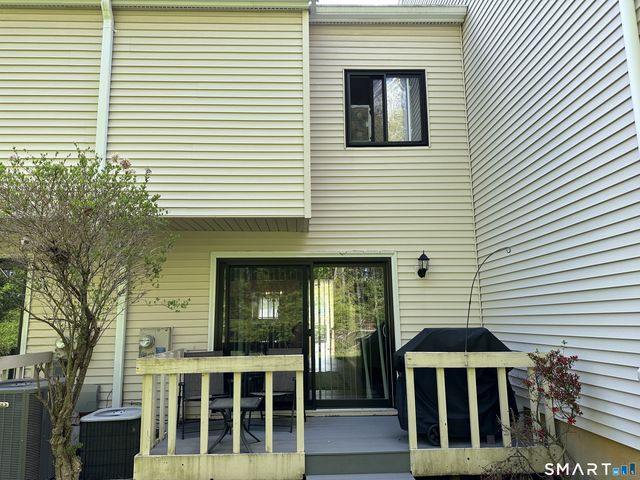 208 Timber Lane, Canton, CT 06019
