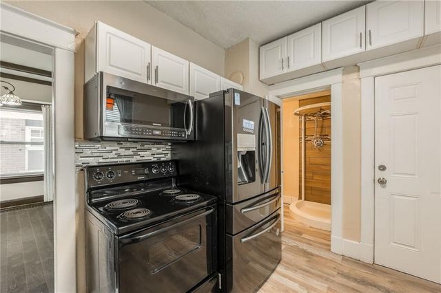 3810 Wyandotte Street, Kansas City, MO 64111