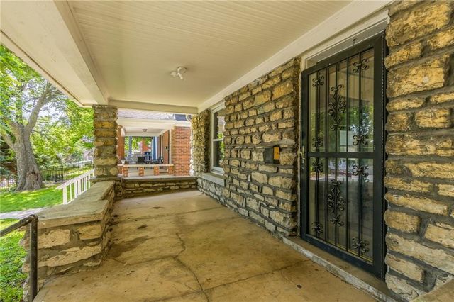 3810 Wyandotte Street, Kansas City, MO 64111