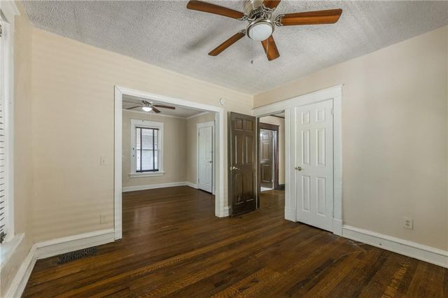 3810 Wyandotte Street, Kansas City, MO 64111