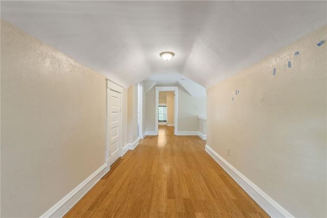 3810 Wyandotte Street, Kansas City, MO 64111