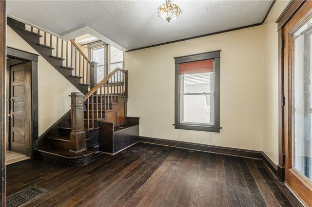 3810 Wyandotte Street, Kansas City, MO 64111