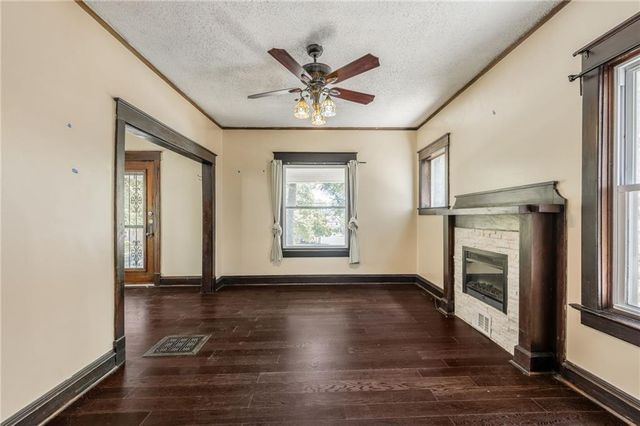 3810 Wyandotte Street, Kansas City, MO 64111