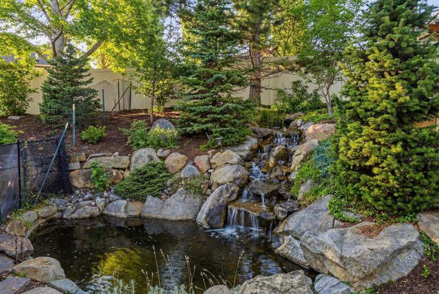 17817 E Galaxy Ct, Greenacres, WA 99016