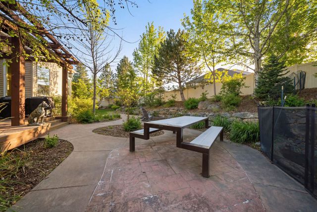 17817 E Galaxy Ct, Greenacres, WA 99016