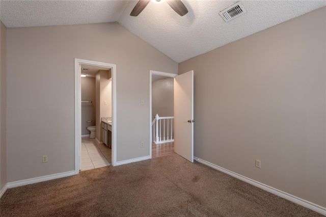 1228 Avenue O H, Huntsville, TX 77340
