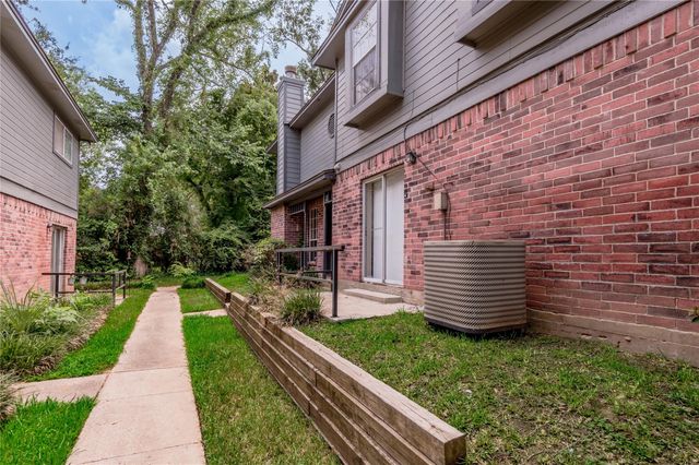 1228 Avenue O H, Huntsville, TX 77340