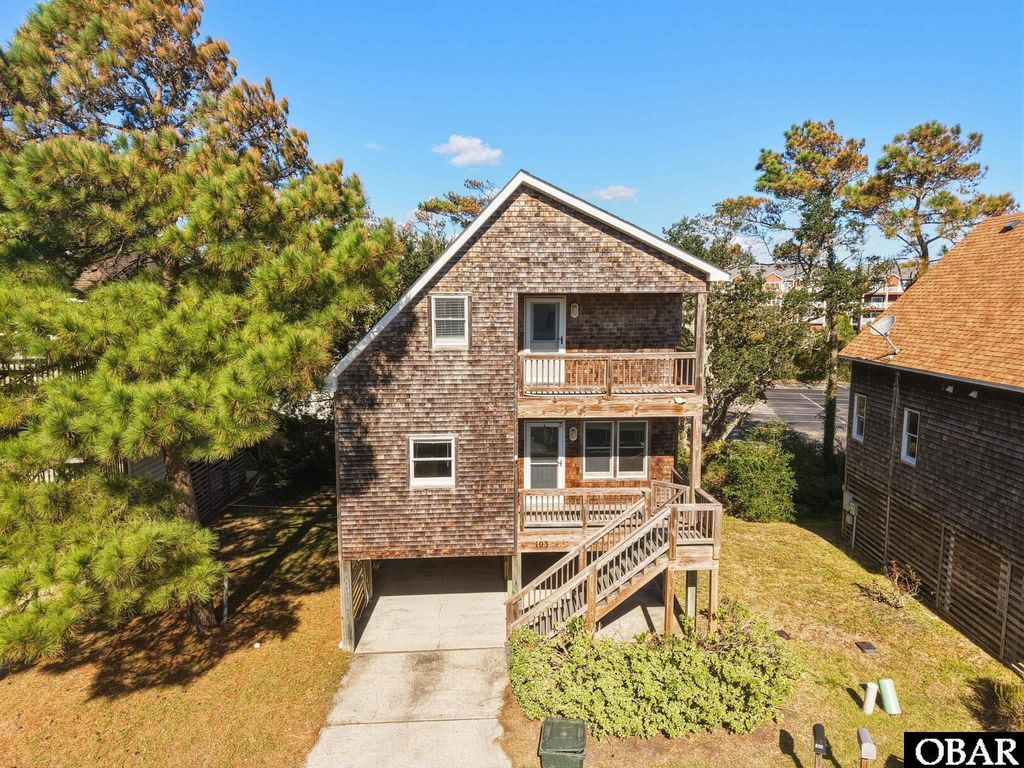 Image 1 of property listing at 103 Collins Court, Manteo, NC 27954