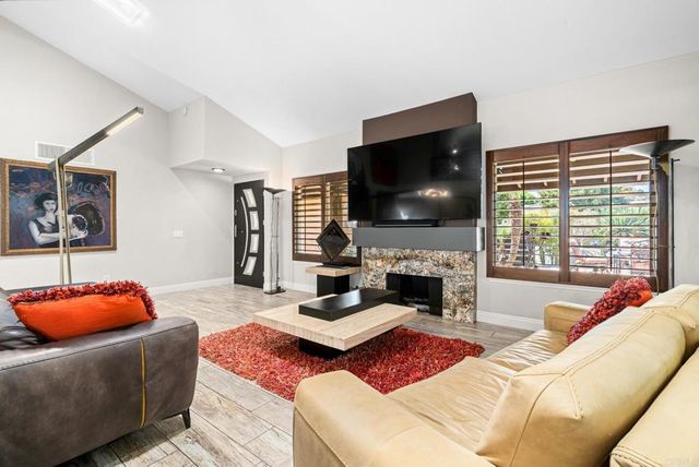 736 San Mario Drive, Solana Beach, CA 92075