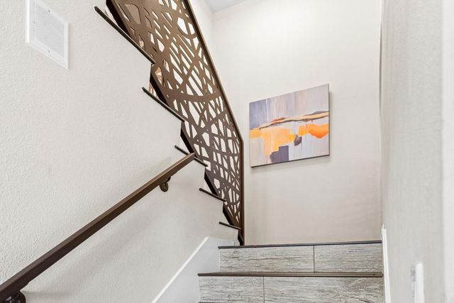 736 San Mario Drive, Solana Beach, CA 92075