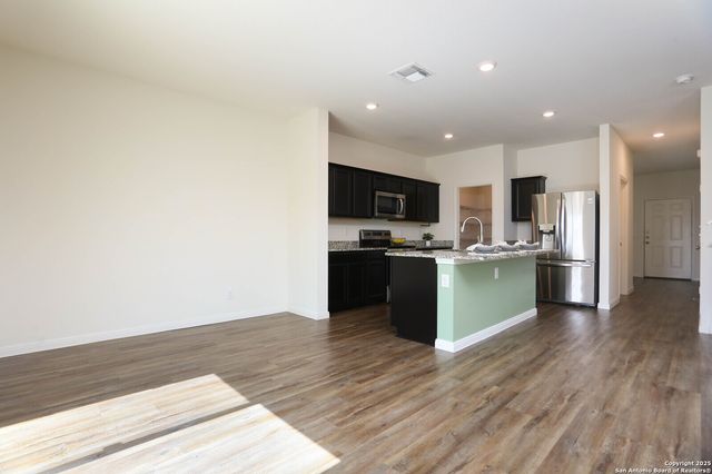 5105 Hydra, San Antonio, TX 78245