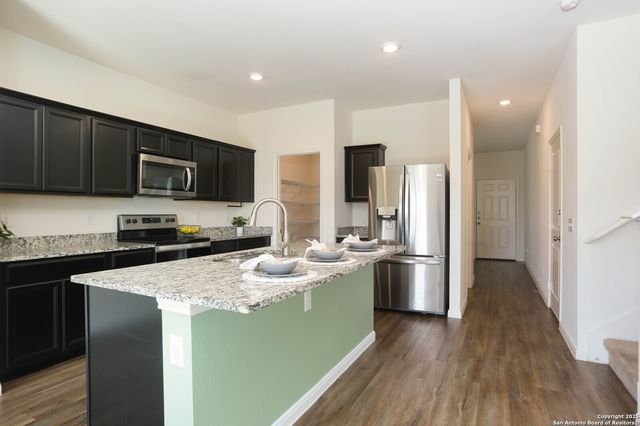 5105 Hydra, San Antonio, TX 78245