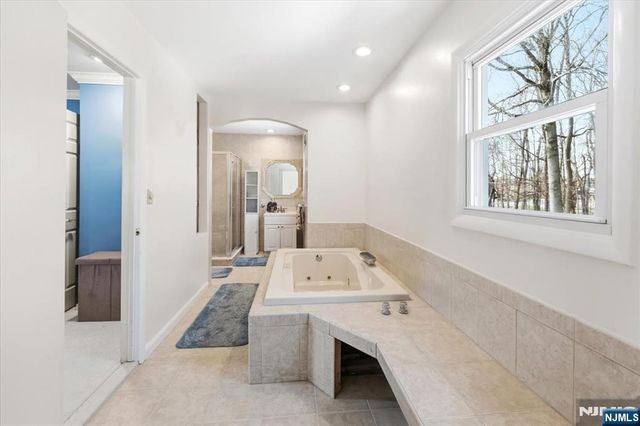 41-92 Rys Terrace, Fair Lawn, NJ 07410