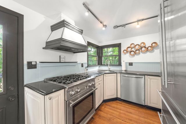 828 E 14th Street, Lombard, IL 60148