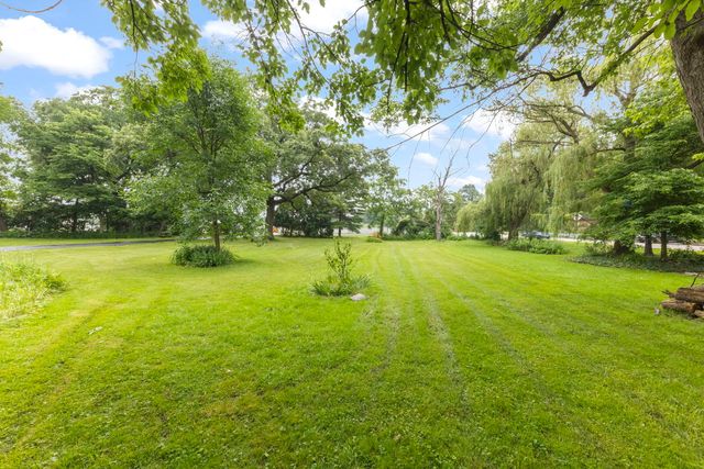 828 E 14th Street, Lombard, IL 60148