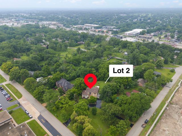 828 E 14th Street, Lombard, IL 60148