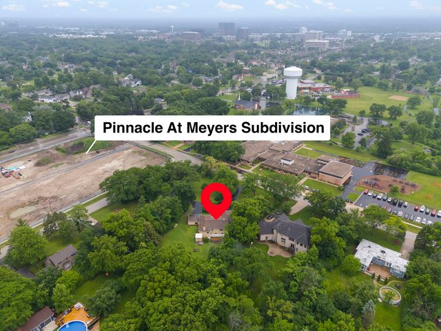 828 E 14th Street, Lombard, IL 60148
