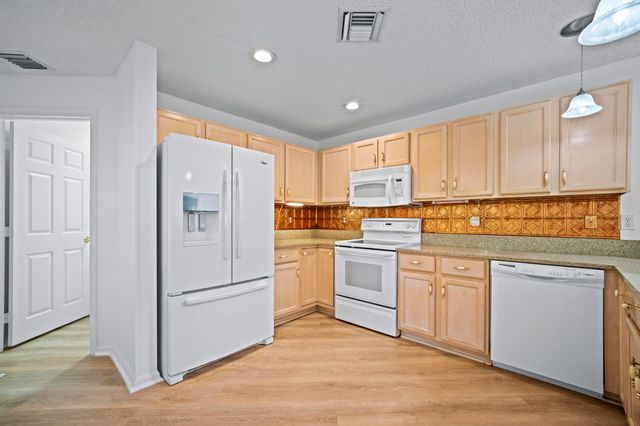 13285 Royale Sabal Court, Delray Beach, FL 33484