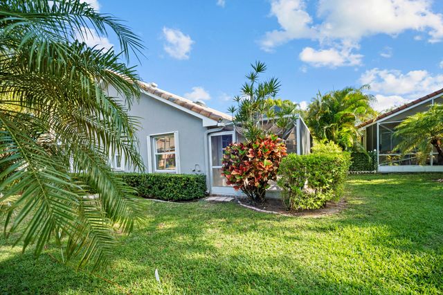 13285 Royale Sabal Court, Delray Beach, FL 33484