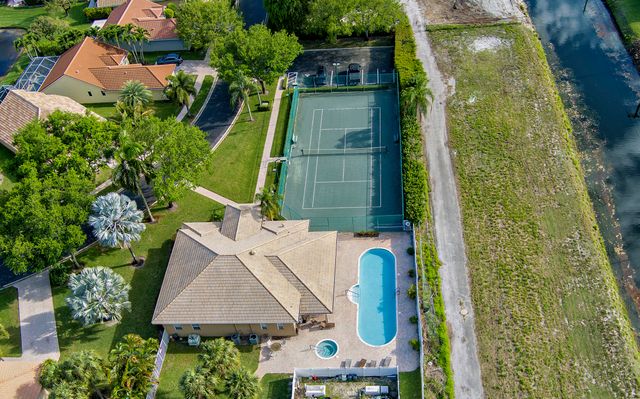 13285 Royale Sabal Court, Delray Beach, FL 33484