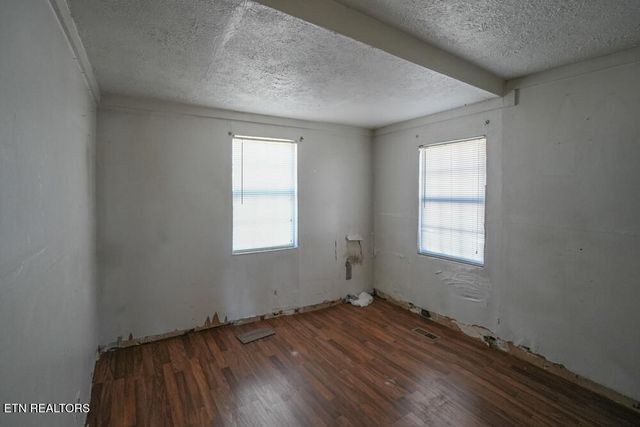 225 W Stephenson St, Alcoa, TN 37701