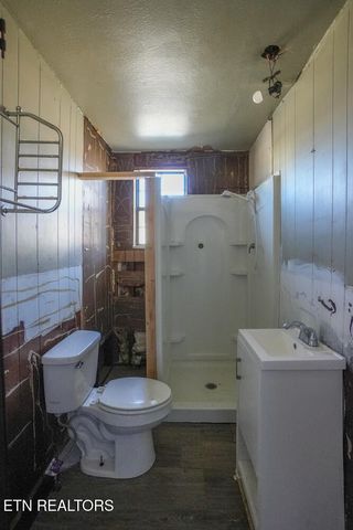 225 W Stephenson St, Alcoa, TN 37701