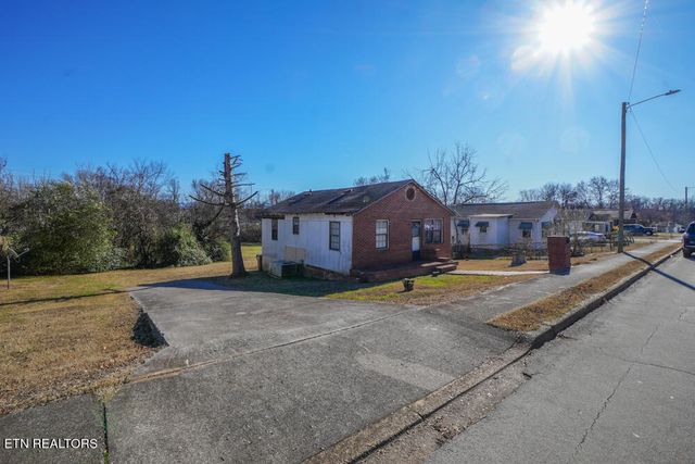 225 W Stephenson St, Alcoa, TN 37701