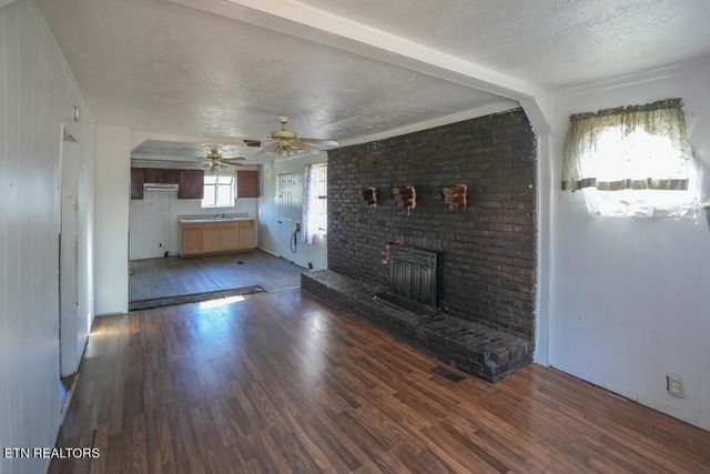 225 W Stephenson St, Alcoa, TN 37701