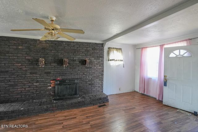 225 W Stephenson St, Alcoa, TN 37701