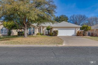 3242 Walnut Hill Drive, San Angelo, TX 76904