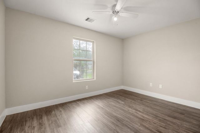 101 S Rose Street, Texas City, TX 77591