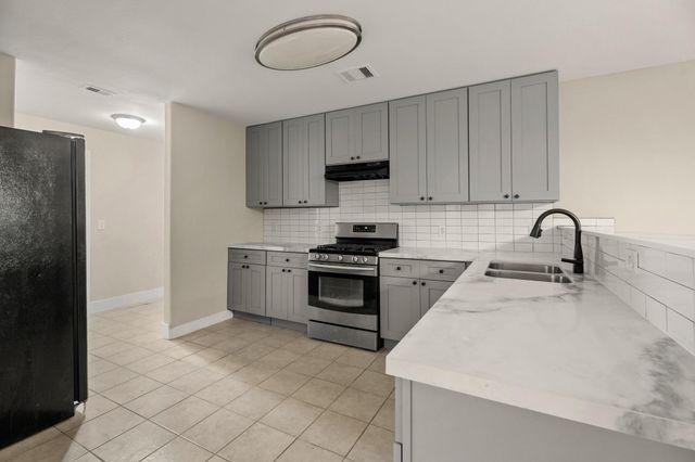 101 S Rose Street, Texas City, TX 77591