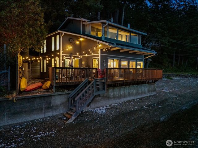 9661 NE North Shore Road, Belfair, WA 98528