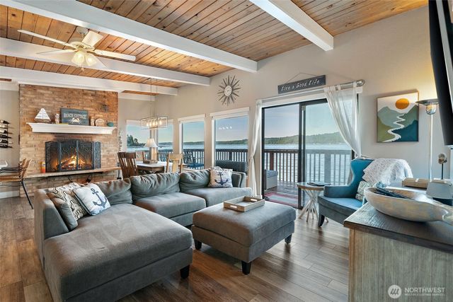 9661 NE North Shore Road, Belfair, WA 98528