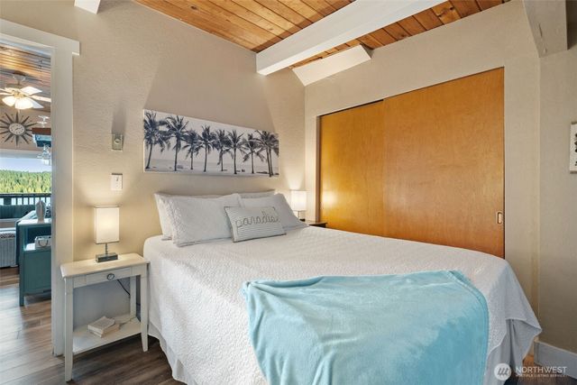 9661 NE North Shore Road, Belfair, WA 98528