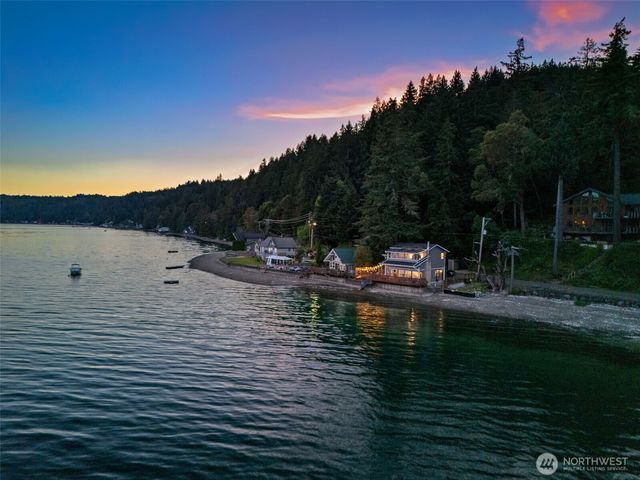 9661 NE North Shore Road, Belfair, WA 98528