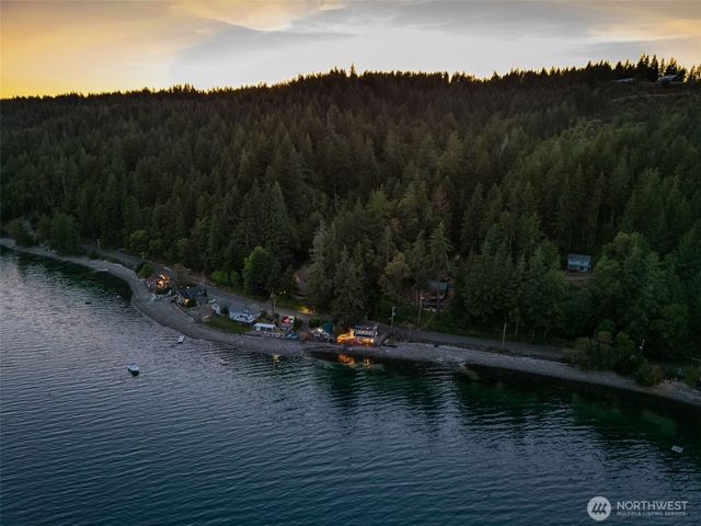 9661 NE North Shore Road, Belfair, WA 98528