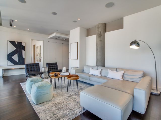 2408 Victory Park Lane 737, Dallas, TX 75219
