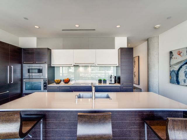 2408 Victory Park Lane 737, Dallas, TX 75219