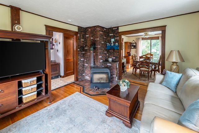 80 Phillips St, Weymouth, MA 02188