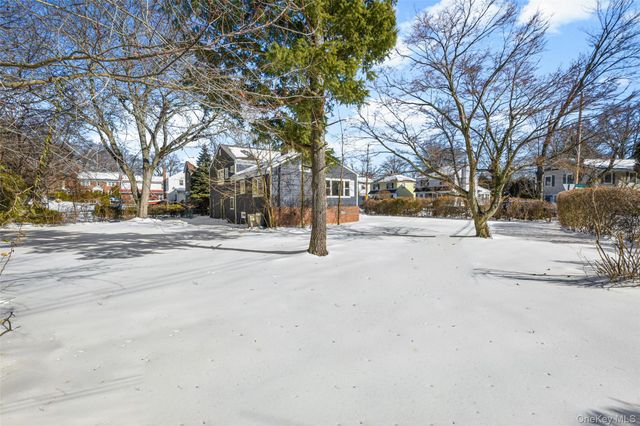 46 Harding Drive, New Rochelle, NY 10801