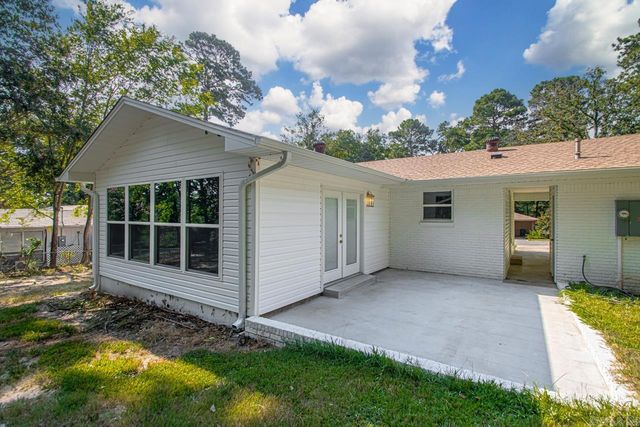 2002 Lynnwood Drive, Benton, AR 72015