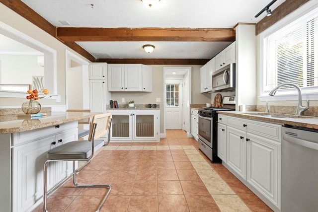 145 Oliver St, Malden, MA 02148