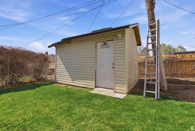 1359 E SWAN, Ogden, UT 84401