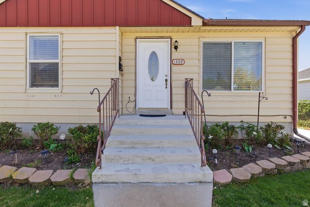 1359 E SWAN, Ogden, UT 84401