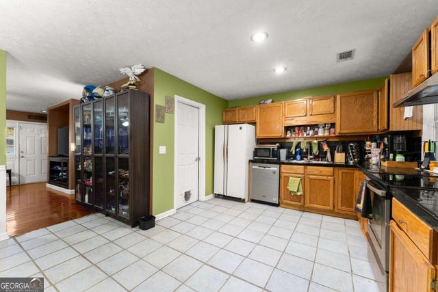 5098 TWIN OAKS Lane, Murrayville, GA 30564